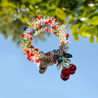 Élastique à cheveux coloré avec pendentif cerise, style doux, attache-queue de cheval, accessoire capillaire pour femme, bracelet en cristal