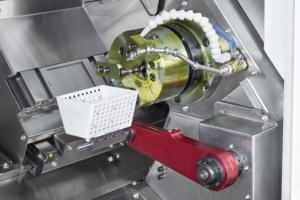 เครื่องกัด CNC แบบ3แกนความแม่นยำสูงสำหรับงานหนักการควบคุมเครื่องจักรแบบสองแกนหมุนเครื่องป้อนอัตโนมัติป้อมปืนแท่นเอียง - Product Image 6