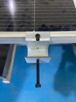 Robot de nettoyage de panneaux solaires