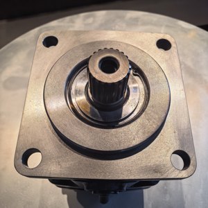 Pompe à cylindrée variable A11VO95LRDS/10LNZD12K04 93,5cc/rev 350bar, pompe hydraulique principale pour pièces de réparation de machines de construction - Product Image 1