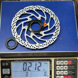 จานเบรค <span class=keywords><strong>Shimano</strong></span> Deore <span class=keywords><strong>DISC</strong></span> BRAKE ROTOR <span class=keywords><strong>SM</strong></span> RT30 Center Lock สำหรับจักรยานเสือภูเขา รุ่น M6000 ขนาด 160 มม. 180 มม. - Product Image 6