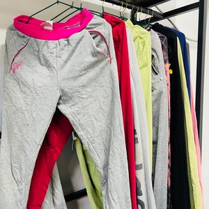 กางเกง<span class=keywords><strong>เต้น</strong></span>รำสีแดงชมพูสดใส ยืดหยุ่น สปอร์ต ขายส่งจำนวนมาก เสื้อผ้า<span class=keywords><strong>มือ</strong></span><span class=keywords><strong>สอง</strong></span>แบบมัดรวม โรงงานแจ็ควิน ตงกวน ราคา EXW - Product Image 5