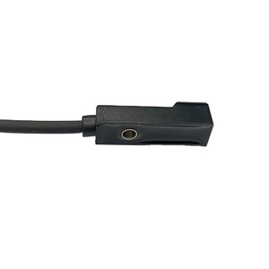 Sensor de Proximidad Inductivo Cuadrado Metálico Normalmente Abierto SEN-GFD0802AO M 8 de 3 Hilos 10-30V IP67 con Alcance de Detección de 2mm y Frecuencia de 1000Hz - Product Image 2