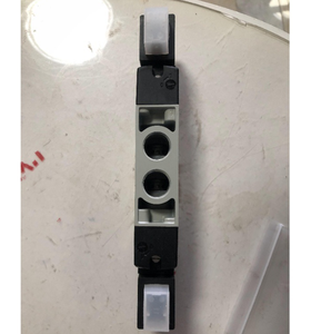 Nuevo y Original Solenoide de Dos Posiciones y Cinco Vías Serie Line Caliber 3/8 YB2BA4524G00061 - Product Image 4