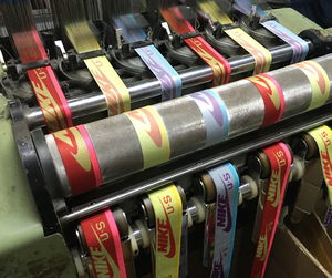 Machine à tisser à aiguilles jacquard pour <span class=keywords><strong>bande</strong></span> élastique en tissu étroit informatisée YITAI - Product Image 6