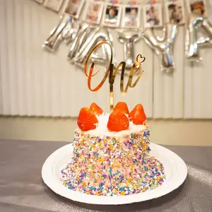 Hiasan atas kue cermin satu buah dengan hati/bintang akrilik emas mawar puncak kue ulang tahun pertama