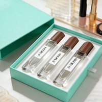 Vente en gros de flacons de parfum en verre carré transparent de luxe de 10 ml, finition mate, échantillon de parfum, emballage de parfum en boîte