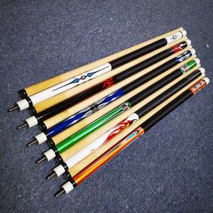 Nueva llegada 1/2 -PC Pool Cue Stick 57 pulgadas Maple Wood Billiard Nine-ball Billiard Taco Color aleatorio <span class=keywords><strong>para</strong></span> la venta - Product Image 6