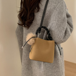 Sac seau vintage en faux daim, sac à main pour femme, tendance automne-hiver, sacs à bandoulière, petit sac fourre-tout à poignée tissée, sac de transport - Product Image 4