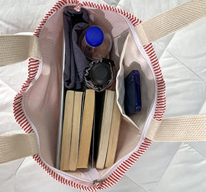 Bolso Tote de Playa con Monograma Bordado, Personalizado para Damas de Honor, con Cierre y Rayas - Product Image 6