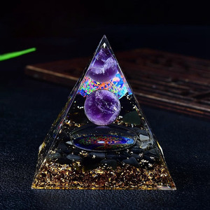 Venta al por mayor de fábrica, chips de grava de cristal surtidos, pirámide de resina de Chakra de meditación <span class=keywords><strong>para</strong></span> decoración del hogar - Product Image 5