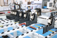 Scie à panneaux industrielle intelligente CNC MA-NP250A à commande monomoteur avec levage de lame pour la découpe du bois