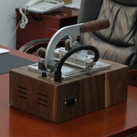 Machine de gaufrage du cuir avec boîte en bois Machine d'estampage à chaud manuelle Machine d'estampage à chaud numérique de type lumière