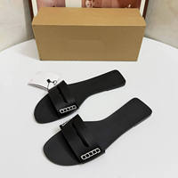 Nouvelles sandales plates marron pour femme, collection été 2026 – Tongs de plage décontractées et tendance pour l'extérieur