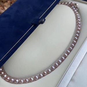 Collar de Perlas de Agua Dulce Estilo 2025, Nuevo y Elegante, con Cuentas de Perlas de Agua Dulce de 5-6 mm, Color Morado, con Nudo de Mariposa - Product Image 3