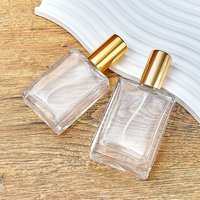 Flacons de parfum carrés transparents en verre de 30 ml, 50 ml et 100 ml avec pompe pulvérisatrice, adaptés aux cosmétiques et aux parfums