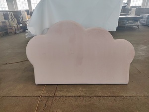 Lit rembourré en velours moderne en forme de nuage - Lit plateforme élégant avec tête de lit festonnée rose pour filles et adultes - Product Image 3