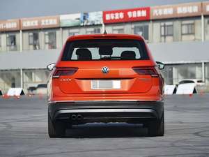 VW <span class=keywords><strong>Tiguan</strong></span> L 330TSI 2WD <span class=keywords><strong>2017</strong></span>, transmission automatique, finition luxe, SUV, sièges en cuir, pneus R17, toit ouvrant panoramique, caméra de recul, LED - Product Image 3