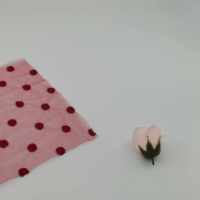 Tissu en maille rouge et noir populaire avec broderie et motif à pois, tissu tissé respirant pour robes d'été et tenues de mariage