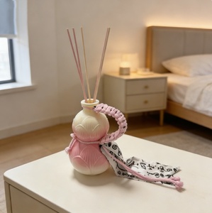 Diffuseur d'encens sans flamme en forme de <span class=keywords><strong>gourde</strong></span>, artisanal, sans alcool, grande capacité 500 ml, parfum longue durée 90-120 jours, cadeau rafraîchissant pour l'<span class=keywords><strong>air</strong></span> ambiant - Product Image 4
