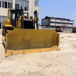 Bulldozer compact sur chenilles Komatsu D8R 347KW, en promotion en Chine, avec moteur Cummins, boîte de vitesses, pompe et pièces de rechange - Product Image 4