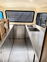 Remorque alimentaire multifonctionnelle en aluminium personnalisable avec panneaux prêts à l'habillage et support néon pour la promotion de la franchise de bonbons