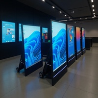 Affichage publicitaire électronique extérieur certifié IP65 MACCAN, 3255 pouces, alimenté par batterie, pliable, 4K HD, sur pied