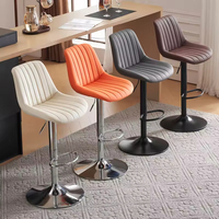 Chaise de bar commerciale en cuir de style industriel moderne - Pivotante en métal avec hauteur réglable pour bar à domicile, salon, extérieur et salle à manger