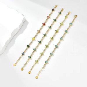 Bracelet Tennis Fleur Trèfle en Acier Inoxydable Plaqué Or 18K avec Strass et Chaîne Maillons pour Femme – Idéal Cadeau - Product Image 1
