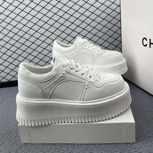 Zapatillas Deportivas Casuales Retro Nuevas de Diseño Exclusivo para Todas las Temporadas 2025, Tendencia de Moda Popular en Línea, Ultraligeras, de Malla Delgada - Product Image 3