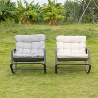 Chaise de piscine à bascule en tissu pour patio extérieur moderne Cadre en aluminium Matériau en bois et métal pour hôtel, piscine, plage et loisirs