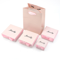 Boîte à bijoux avec poignée magnétique, emballage rigide et pliable portable avec impression en relief, boîtes à bijoux imprimées avec logo personnalisé