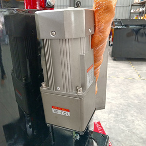 Spruzzatore di Asfalto a Caldo Portatile Longshun per la Sigillatura Stradale Efficiente e il Rivestimento del Pavimento - Product Image 6