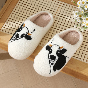 Vente en gros de pantoufles mignonnes en peluche, motifs renard et Père Noël, personnalisées, haute technologie, douces, pour la maison, été/hiver/automne - Product Image 2