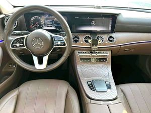 Mercedes-Benz <span class=keywords><strong>Classe</strong></span> <span class=keywords><strong>E</strong></span> Nouvelle Énergie 2020 <span class=keywords><strong>E</strong></span> 300 <span class=keywords><strong>e</strong></span> L 2.0T Automatique - Product Image 2