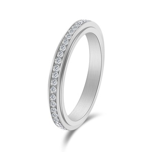 Venta al por Mayor de Fábrica de Anillos de Acero Inoxidable para Hombre y Mujer, con Incrustaciones de Circonia Cúbica, Anillos Giratorios Modernos Chapados en Oro - Product Image 4
