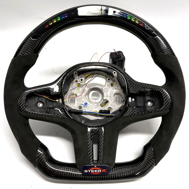 Factory Direct Sales for G20 G28 G21 G81 G22 G82 G20 G29 G30 G31 G38 G32 M3 M4 M5 M6 LED Carbon Fibre BMW Steering Wheel