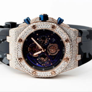 Montre de sport à quartz de luxe de 40mm avec cadran en saphir VVS Clarity Moissanite Diamonds Boîtier en acier inoxydable résistant à l'eau inspiré - Product Image 1