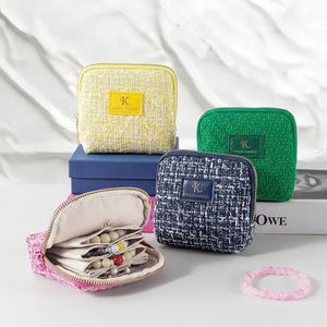 Organisateur de bijoux haut de gamme exquis, sac à bijoux pour bracelet, collier de perles, boîte de rangement portable avec fermeture éclair - Product Image 1