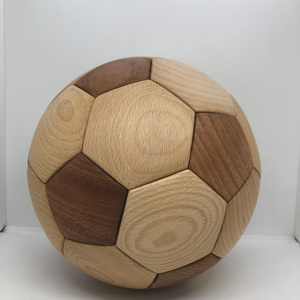 Interessanti giocattoli da calcio in legno per il tempo libero mortasa Tenon assemblato da calcio per l'artigianato per la casa lucidato tecnica decorazioni per camera da letto - Product Image 4