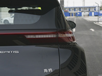 Holesale: 305Km,