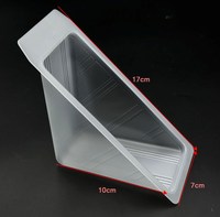 Série d'emballages de boulangerie Emballage à emporter pour sandwich à gâteau au fromage Matériau personnalisé Boîte alimentaire en plastique transparent jetable triangulaire