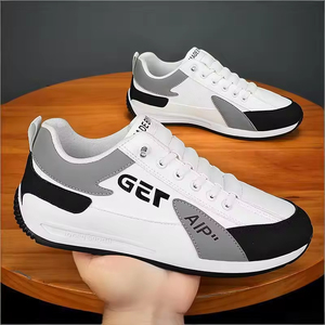 Nouvelles chaussures fermées respirantes en maille à lacets antidérapantes pour hommes, style rétro sportif, semelle épaisse, chaussures de sport décontractées, chaussures de course pour papa - Product Image 5