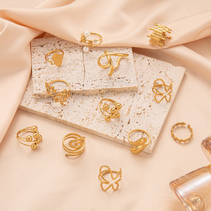 Anillos de moda chapados en oro, ajustables, con diseño geométrico de mariposa, para mujer, joyería para fiestas. - Product Image 1