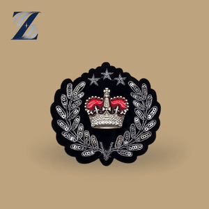 Di lusso eco-friendly oro corona nera ricamata Patch cuore/disegni di fiori su misura spilla in tessuto per cappelli giacche - Product Image 2