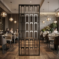 Paravent moderne en acier inoxydable arqué, séparateur de pièce en métal, écran décoratif de luxe pour restaurant, séparateur mural autoportant