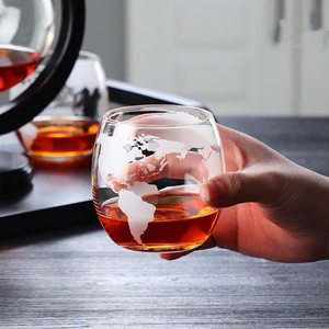 Ensemble de décanteurs à vin de luxe au design <span class=keywords><strong>globe</strong></span>, décanteur carte du monde avec bec verseur bateau à voile et verres à boire - Product Image 5
