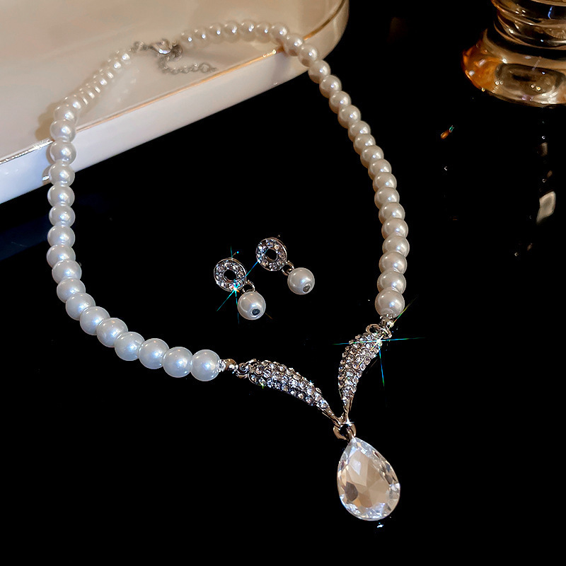 Ensemble de boucles d'oreilles et collier en perles goutte d'eau en argent 62 pièces
