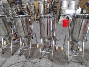 Mixeur et presse-agrumes professionnel robuste pour smoothies et jus, machine de traitement efficace des boissons pour la production de glace, 30L, électrique - Product Image 6