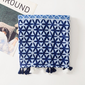 Sciarpa da viaggio da donna con stampa bianca <span class=keywords><strong>blu</strong></span> <span class=keywords><strong>dolce</strong></span> scialle da viaggio per protezione solare telo da mare Design decorativo stile tradizionale - Product Image 3